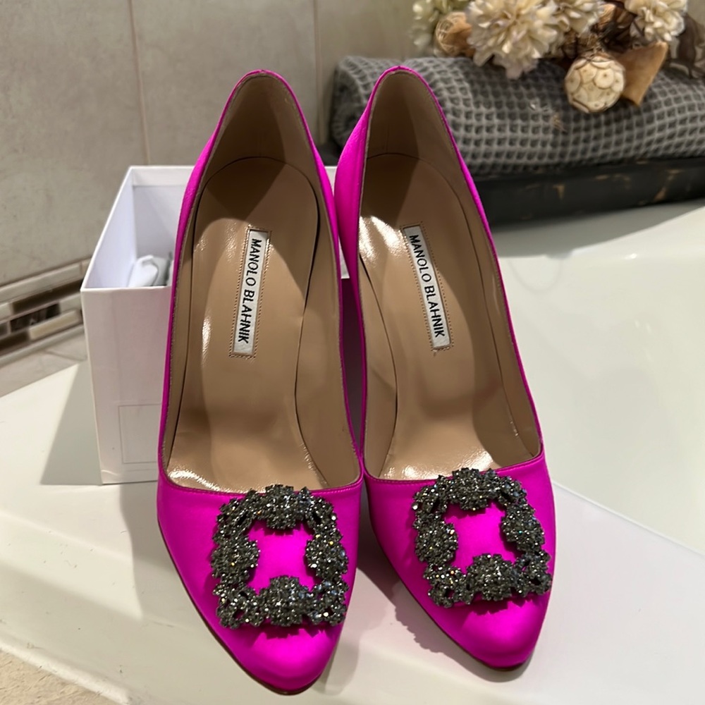 Manolo Blahnik Hangisi Fusia pink